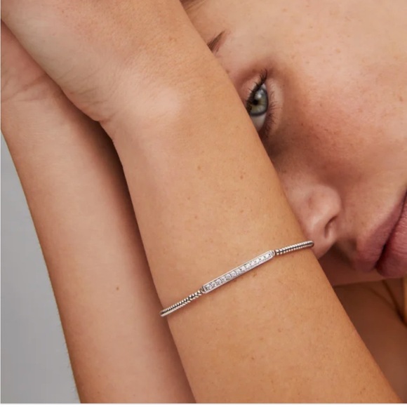 Kendra Scott Silver Addison Stretch Bracelet - Picture 3 of 4